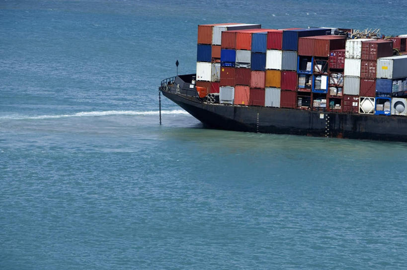 无人,横图,室外,白天,正面,海浪,海洋,轮船,船,一排,许多,波纹,飞溅,整齐,溅,液体,浪花,水滴,集装箱,很多,货柜,水珠,排列,水纹,海水,箱子,船尾波,交通工具,波浪,运输,堆,队列,喷洒,载具,海景,物流,大海,风浪,海,海水的波动,近岸浪,涌浪,彩图