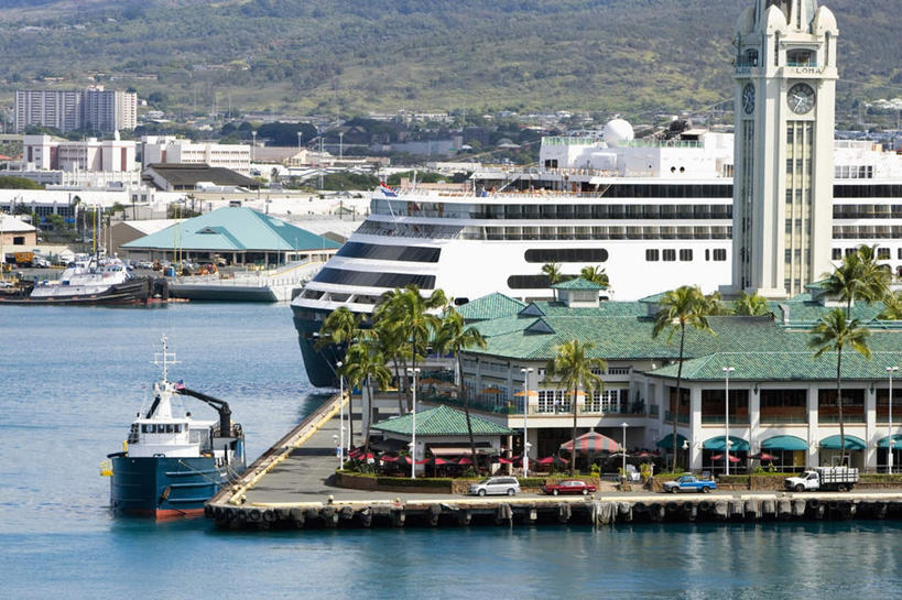 无人,家,横图,俯视,室外,白天,度假,岛屿,海浪,海洋,石头,美景,山,山脉,植物,城市风光,城市,船,棕榈树,叶子,夏威夷,美国,石子,房屋,屋子,景观,浪花,山峰,公寓,绿叶,山峦,娱乐,洋房,楼房,游轮,住宅,游船,树,树木,绿色,自然,海水,交通工具,群山,享受,休闲,嫩叶,景色,放松,生长,成长,北美,北美洲,载具,美洲,海景,棕榈叶,沉积岩,瓦胡岛,欧胡岛,火奴鲁鲁,首府,欧湖岛,夏威夷州,爱洛哈之州,北亚美利加洲,亚美利加洲,聚集之岛,旅游船,檀香山市,水成岩,叶,叶片,大海,风浪,海,海水的波动,近岸浪,列岛,群岛,石块,岩石,涌浪,诸岛,彩图,高角度拍摄,房子,檀香山