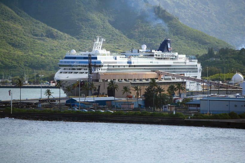 无人,横图,室外,白天,正面,旅游,度假,草地,草坪,海浪,海洋,石头,美景,森林,山,山脉,树林,植物,船,石子,景观,浪花,山峰,山峦,娱乐,游轮,游船,草,树,树木,绿色,自然,海水,交通工具,群山,享受,休闲,景色,放松,生长,成长,自然风光,载具,海景,沉积岩,旅游船,水成岩,大海,风浪,海,海水的波动,近岸浪,石块,岩石,涌浪,彩图