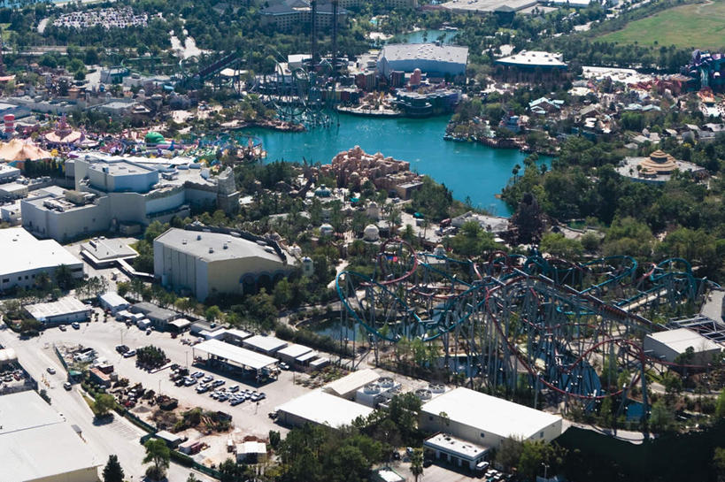 无人,家,高楼大厦,横图,俯视,航拍,室外,白天,度假,办公楼,草地,草坪,湖,湖泊,美景,水,植物,城市风光,城市,大厦,建筑,摩天大楼,写字楼,美国,房屋,屋子,湖面,景观,水流,水面,公寓,娱乐,洋房,楼房,住宅,草,树,树木,绿色,自然,楼宇,湖水,享受,休闲,商务楼,景色,放松,生长,成长,北美,北美洲,鸟瞰,美洲,佛罗里达,奥兰多,佛罗里达州,佛州,阳光州,北亚美利加洲,亚美利加洲,奥兰多市,彩图,高角度拍摄,房子,大楼,高层建筑,高楼,摩天楼