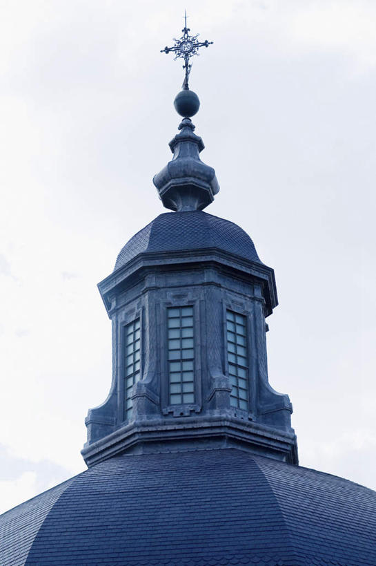 无人,教堂,竖图,室外,白天,仰视,旅游,度假,标志建筑,地标,建筑,西班牙,欧洲,阴影,节日,光线,影子,文化,娱乐,建设,蓝色,蓝天,天空,阳光,天,祈祷,享受,休闲,健康,旅游胜地,放松,许愿,宗教,信仰,晴朗,纪念,祈求,基督教,南欧,天主教,信念,万里无云,托莱多,西班牙王国,托莱多省,平安,晴空,晴空万里,彩图,低角度拍摄,大教堂,礼拜堂