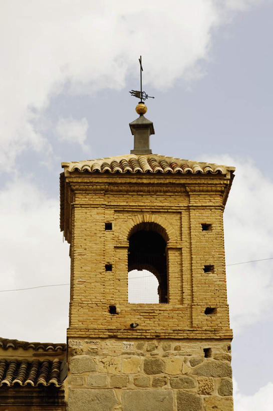 无人,教堂,竖图,室外,白天,仰视,旅游,度假,标志建筑,地标,建筑,西班牙,欧洲,阴影,节日,光线,影子,云,云朵,云彩,文化,娱乐,建设,蓝色,白云,蓝天,天空,阳光,天,祈祷,享受,休闲,健康,旅游胜地,放松,许愿,宗教,信仰,晴朗,纪念,祈求,基督教,南欧,天主教,信念,托莱多,西班牙王国,托莱多省,平安,晴空,彩图,低角度拍摄,大教堂,礼拜堂