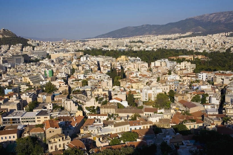 无人,家,横图,俯视,室外,白天,度假,美景,山,山脉,植物,城市风光,城市,希腊,欧洲,阴影,光线,影子,房屋,屋子,景观,山峰,公寓,山峦,首都,娱乐,洋房,楼房,住宅,树,树木,蓝色,绿色,蓝天,天空,阳光,自然,群山,天,享受,休闲,景色,放松,生长,晴朗,成长,雅典,希腊共和国,万里无云,阿提卡,阿提卡大区,晴空,晴空万里,彩图,高角度拍摄,房子