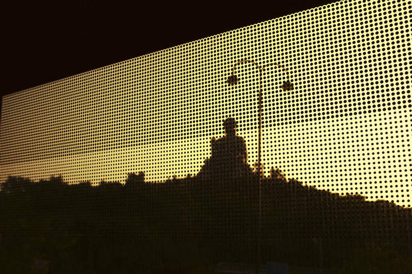 无人,横图,室外,白天,仰视,旅游,度假,名胜古迹,日落,植物,标志建筑,地标,建筑,路灯,照明,雕塑,香港,中国,亚洲,遗迹,艺术,装饰,雕刻,雕像,晚霞,霞光,落日,灯光,古迹,文物,娱乐,建设,古建筑,灯,树,树木,绿色,自然,黄昏,工艺品,享受,休闲,旅游胜地,彩霞,放松,生长,成长,纪念,照亮,美术,港,照明设备,主题,陈列,古文明,东亚,大屿山,宝莲寺,香港特别行政区,港澳台,中华人民共和国,功能,美学,夕照,宝莲禅寺,大濠岛,荃湾区,夕阳,彩图,低角度拍摄,全身,斜阳