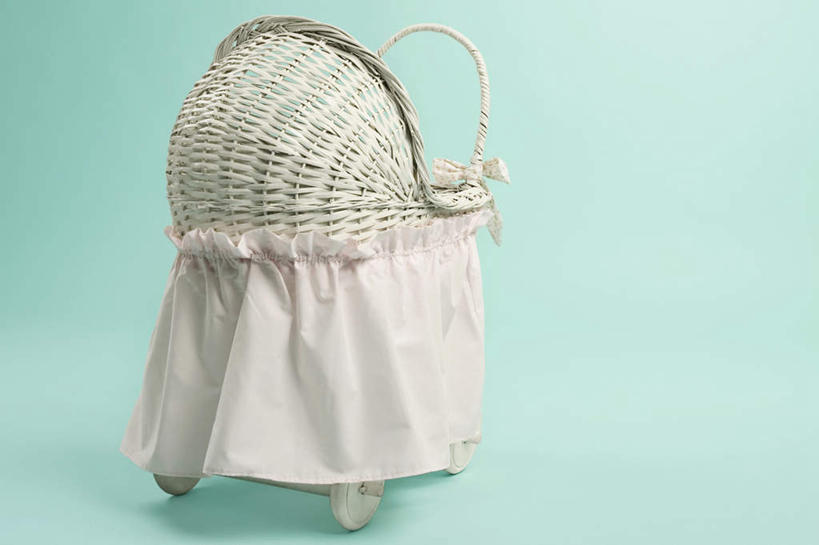 无人,横图,室内,特写,白天,正面,静物,一辆,花纹,装饰,布,图案,布纹,车,婴儿车,摄影,影棚,华丽,修饰,布匹,点缀,载具,衬托,美观,雅致,雅观,宝宝车,婴儿手推车,婴儿推车,彩图,影棚拍摄,拍摄