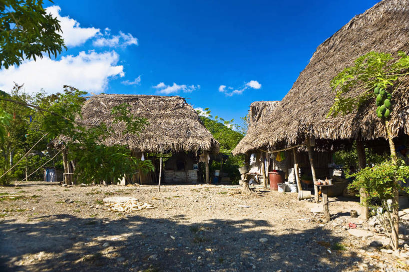 无人,家,木屋,横图,室外,白天,仰视,旅游,度假,美景,植物,墨西哥,阴影,光线,影子,景观,云,云朵,云彩,娱乐,住宅,树,树木,蓝色,绿色,白云,蓝天,天空,阳光,自然,天,享受,休闲,景色,放松,生长,晴朗,成长,北美,北美洲,自然风光,美洲,韦拉克鲁斯,韦拉克鲁斯州,北亚美利加洲,亚美利加洲,墨西哥合众国,仙人掌王国,维拉克鲁斯,维拉克鲁斯州,晴空,彩图,低角度拍摄,茅舍,茅屋,棚屋,小木屋,小屋