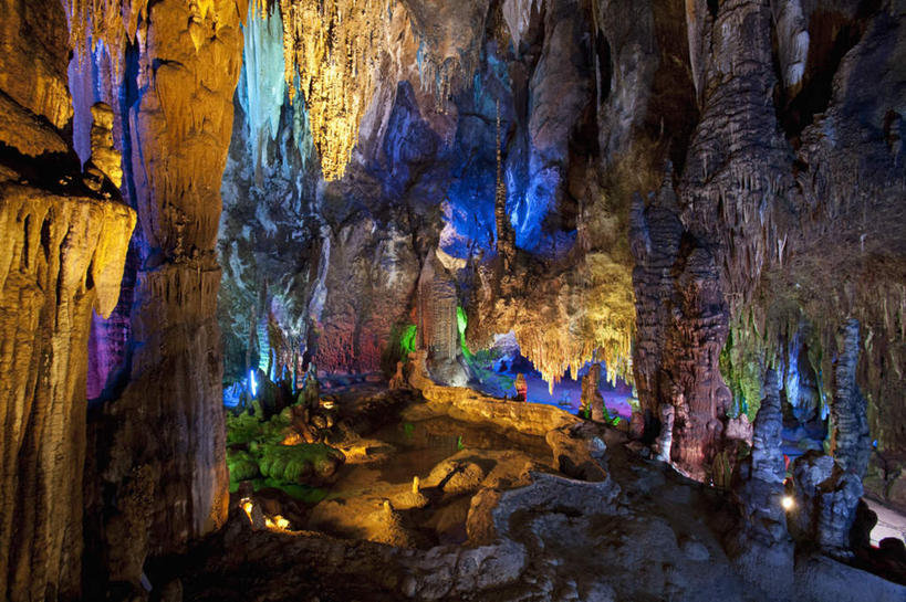 无人,横图,彩色,室内,白天,正面,旅游,度假,石头,美景,山,山脉,霓虹灯,中国,亚洲,阴影,光线,影子,景观,山峰,灯光,七彩,山峦,娱乐,光源,霓虹,灯,自然,群山,享受,休闲,景色,放松,洞穴,广西,照明设备,自然风光,东亚,钟乳石,龙宫洞,石钟乳,广西壮族自治区,中华人民共和国,桂,华南地区,氖灯,崇左,崇左市,洞窟,窟窿,大新,大新县,石块,岩石,彩图,龙宫仙境,那岭乡