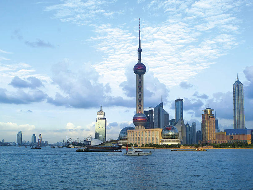 无人,高楼大厦,横图,全景,室外,白天,正面,河流,水,天际线,标志建筑,大厦,地标,建筑,轮船,摩天大楼,船,上海,中国,房顶,房屋,屋顶,屋子,河水,公寓,建筑群,交通,顶棚,建设,东方明珠,黄浦江,金茂大厦,浦东,楼房,江水,住宅,白云,蓝天,交通工具,环球金融中心,载具,电视塔,柏悦酒店,国际贸易金融中心,合生国际大厦,花旗集团大厦,金融中心,陆家嘴,陆家嘴金融中心,上海环球金融中心,香格里拉酒店,震旦国际大楼,东方明珠电视塔,彩图,房子,大楼,高层建筑,高楼,摩天楼