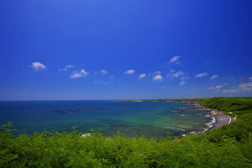 无人,横图,俯视,室外,白天,旅游,度假,草地,草坪,海浪,海洋,美景,沙滩,植物,台湾,中国,亚洲,阴影,光线,沙子,影子,海岸,景观,浪花,水平线,云,云朵,辽阔,海平线,沙地,云彩,娱乐,草,蓝色,绿色,白云,蓝天,天空,阳光,自然,海水,天,享受,休闲,广阔,景色,放松,晴朗,一望无际,自然风光,海景,东亚,港澳台,中华人民共和国,台湾省,无边无际,一马平川,大海,风浪,海,海水的波动,海滩,近岸浪,涌浪,晴空,彩图,高角度拍摄,澎湖群岛,水天相接,水天一线,台