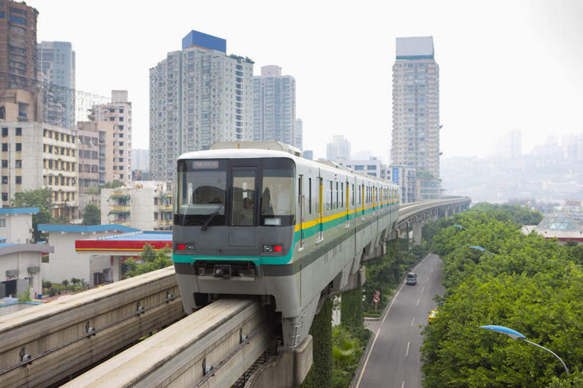 无人,高楼大厦,横图,室外,白天,正面,度假,美景,植物,城市风光,城市,大厦,道路,建筑,路,路灯,摩天大楼,铁路,公路,火车,照明,重庆,中国,亚洲,一辆,景观,建筑群,灯光,轨道,交通,铁轨,娱乐,建设,车,灯,树,树木,绿色,自然,交通工具,享受,休闲,景色,放松,运输,生长,成长,照亮,照明设备,载具,东亚,中华人民共和国,西南地区,重庆市,渝,马路,彩图,大楼,高层建筑,高楼,摩天楼