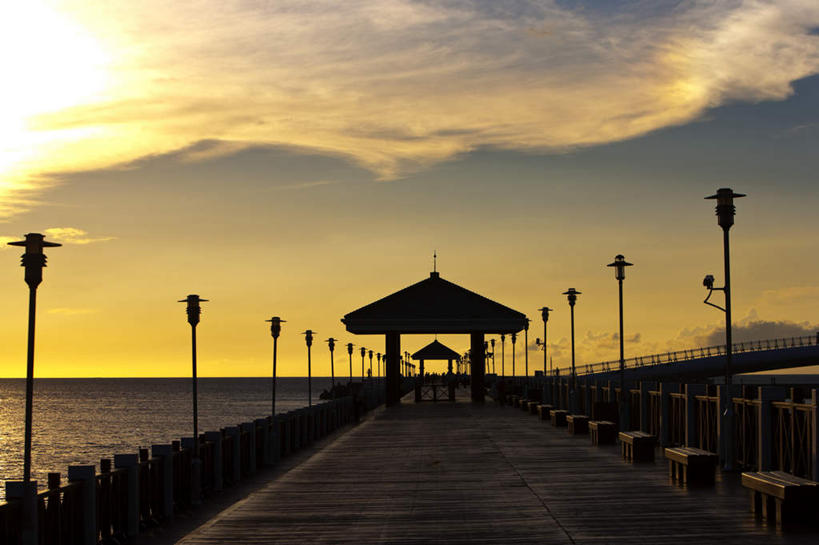 无人,横图,室外,白天,正面,旅游,度假,海浪,海洋,日落,标志建筑,地标,建筑,路灯,照明,台湾,中国,亚洲,一排,许多,整齐,木板,浪花,晚霞,霞光,落日,桥,灯光,木桥,背光,娱乐,建设,栈桥,灯,排列,海水,黄昏,享受,休闲,旅游胜地,彩霞,放松,人行桥,木板桥,照亮,照明设备,队列,逆光,海景,东亚,台北县,港澳台,中华人民共和国,台湾省,夕照,新北,新北市,大海,风浪,海,海水的波动,近岸浪,涌浪,夕阳,彩图,淡水区,淡水渔人码头,斜阳,台