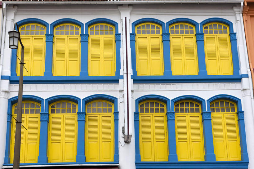 无人,家,横图,室外,白天,仰视,度假,美景,窗户,城市风光,城市,新加坡,亚洲,一排,许多,阴影,整齐,光线,影子,房屋,屋子,景观,首都,娱乐,楼房,住宅,排列,黄色,阳光,享受,休闲,景色,放松,东南亚,队列,新加坡共和国,彩图,低角度拍摄,房子