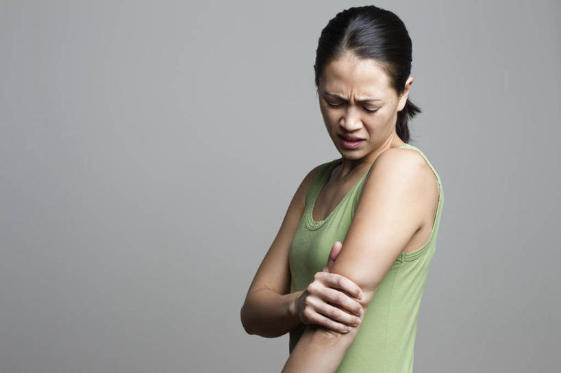 东方人,一个人,站,闭眼,横图,室内,白天,侧面,亚洲,仅一个年轻女性,仅一个女性,仅一个人,握,灰色背景,服装,背心,扭头,注视,黄种人,衣服,绿色,低头,观察,看,站着,转头,疲倦,握着,摄影,服饰,影棚,观看,察看,疲劳,疲惫,衣着,穿着,关注,失落,痛,疼,疲乏,衣饰,年轻女性,女人,女性,亚洲人,闭眼睛,闭着眼,闭着眼睛,站立,半身,彩图,影棚拍摄,拍摄