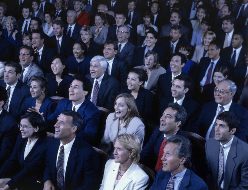 东方人,西方人,同事,商务人士,商务男性,商务女性,坐,笑,微笑,露齿笑,横图,俯视,室内,白天,衬衫,成功,合作,团队,集体,信心,椅子,欧洲,非洲,黑人,欧洲人,亚洲,套装,木椅,领带,许多人,注视,黄种人,队伍,座位,排列,观察,看,一群人,观看,察看,领导,成就,关注,商务装,合伙,领袖,工薪阶层,摆列,坐位,男人,男性,年轻男性,年轻女性,女人,女性,中年男性,中年女性,白种人,非洲人,亚洲人,白领,上班族,坐着,半身,彩图,高角度拍摄,衬衣,报告厅,布列,分列