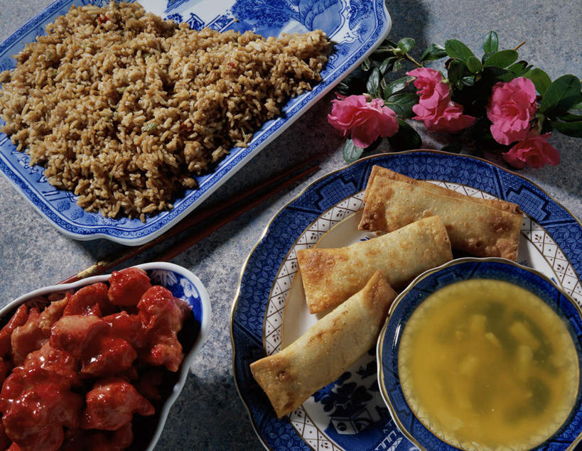 点心,米饭,无人,横图,俯视,室内,特写,白天,烹饪,中餐,筷子,餐具,阴影,盛开,反射,碟子,盘,影子,陶瓷,炒饭,蛋,鸡蛋,料理,食品,面点,陶瓷制品,饭,花蕾,文化,传统,蛋炒饭,春卷,菜肴,美食,花,花瓣,花朵,鲜花,食物,盘子,容器,碟,碗,花苞,花蕊,中式,佳肴,储藏,礼节,五谷,储存,薄饼,礼仪,卵,春饼,进餐用具,彩图,高角度拍摄,贮存