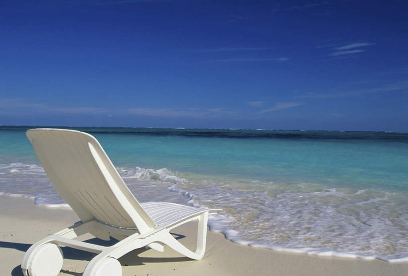 无人,横图,室外,白天,正面,旅游,度假,海浪,海洋,美景,沙滩,椅子,一把,阴影,光线,沙子,影子,躺椅,海岸,景观,浪花,水平线,云,云朵,辽阔,海平线,沙地,云彩,娱乐,蓝色,白色,白云,蓝天,天空,阳光,自然,海水,天,享受,休闲,广阔,景色,南美,放松,晴朗,一望无际,沙滩椅,南美洲,西印度群岛,拉丁美洲,自然风光,美洲,海景,亚美利加洲,南亚美利加洲,凯科斯群岛,特克斯群岛,无边无际,一马平川,大海,风浪,海,海水的波动,海滩,近岸浪,涌浪,晴空,彩图,水天相接,水天一线