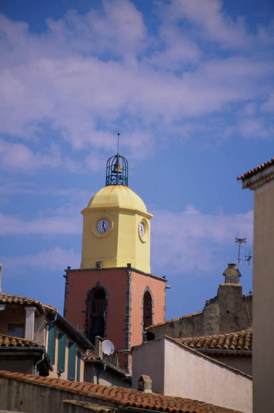 无人,家,竖图,室外,白天,仰视,度假,美景,城市风光,城市,法国,欧洲,阴影,时间,光线,时钟,影子,房屋,屋子,景观,云,云朵,公寓,钟楼,计时,云彩,娱乐,洋房,楼房,住宅,蓝色,白云,蓝天,天空,阳光,钟表,天,享受,休闲,表,景色,放松,晴朗,瓦尔省,法兰西共和国,法兰西第五共和国,塔钟,普罗旺斯.阿尔卑斯.蓝色海岸,普罗旺斯.阿尔卑斯.蓝色海岸大区,瓦尔,圣特罗佩,钟,晴空,彩图,低角度拍摄,房子