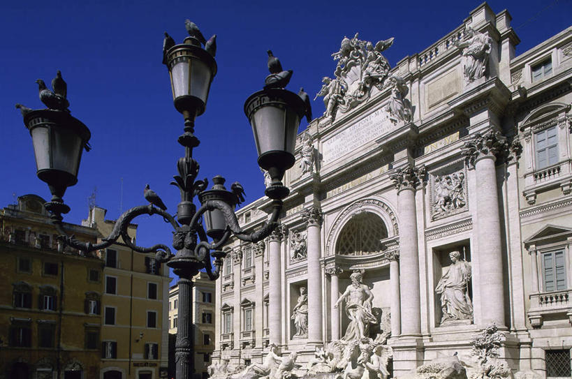 无人,家,横图,室外,白天,仰视,旅游,度假,窗户,标志建筑,地标,建筑,路灯,喷泉,照明,雕塑,意大利,欧洲,罗马,阴影,艺术,装饰,光线,雕刻,雕像,影子,房屋,墙,屋子,景观,公寓,灯光,首都,文化,娱乐,建设,洋房,楼房,石雕,玻璃窗,墙壁,墙面,住宅,灯,蓝色,蓝天,天空,阳光,工艺品,天,品味,享受,休闲,旅游胜地,放松,晴朗,纪念,照亮,美术,照明设备,南欧,主题,水景,陈列,万里无云,意大利共和国,许愿池,特莱维喷泉,少女喷泉,许愿泉,功能,美学,美观,设计,晴空,晴空万里,彩图,低角度拍摄,房子