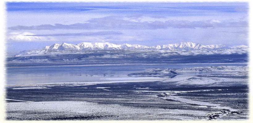 无人,横图,室外,白天,正面,旅游,度假,石头,美景,山,雪,雪山,大雪,美国,阴影,光线,石子,影子,冰,积雪,景观,山顶,山峰,雪景,云,云朵,冬季,冬天,山峦,云彩,娱乐,蓝色,白云,蓝天,天空,阳光,自然,天,享受,休闲,景色,放松,寒冷,晴朗,冰冷,北美,北美洲,加利福尼亚,自然风光,美洲,加州,加利福尼亚州,金州,黄金州,北亚美利加洲,亚美利加洲,严寒,冰凉,酷寒,凛冽,凛凛,极冷,颠峰,极峰,莫诺湖,石块,岩石,晴空,彩图