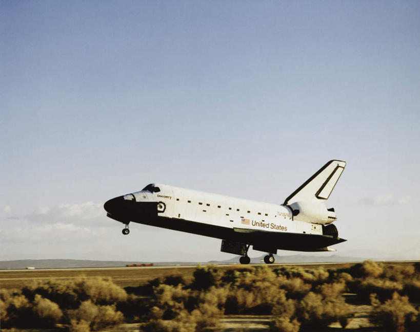 无人,横图,室外,白天,正面,航天,科技,美国,阴影,光线,科学,影子,云,云朵,云彩,蓝色,白云,蓝天,天空,阳光,天,运输,晴朗,北美,北美洲,加利福尼亚,载具,美洲,航天飞机,加州,加利福尼亚州,金州,黄金州,北亚美利加洲,亚美利加洲,太空穿梭机,太空梭,载人航天器,晴空,彩图,爱德华兹空军基地