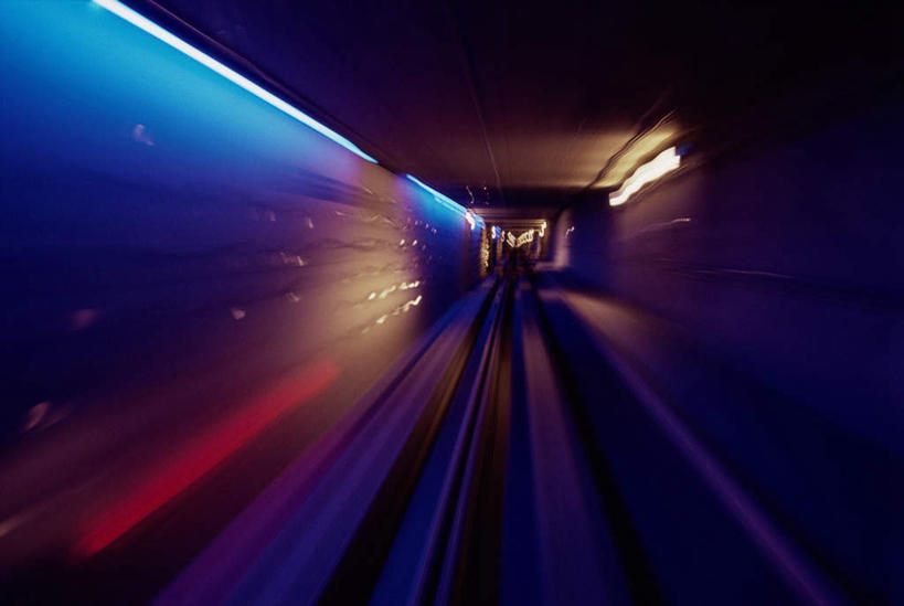 无人,横图,室内,白天,正面,道路,路,公路,阴影,朦胧,模糊,光线,隧道,影子,灯光,交通,地道,马路,彩图