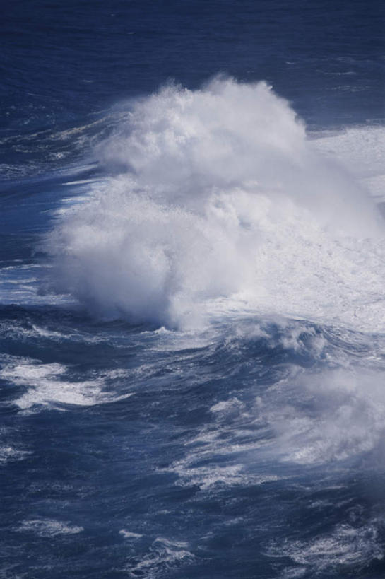 无人,竖图,俯视,室外,白天,旅游,度假,岛屿,海浪,海洋,美景,水,夏威夷,美国,阴影,飞溅,溅,光线,液体,影子,景观,浪花,水滴,娱乐,水珠,阳光,自然,海水,享受,休闲,景色,放松,北美,北美洲,喷洒,自然风光,美洲,海景,夏威夷州,爱洛哈之州,可爱岛,考艾岛,考爱岛,北亚美利加洲,亚美利加洲,花园之岛,大海,风浪,海,海水的波动,近岸浪,列岛,群岛,涌浪,诸岛,彩图,高角度拍摄