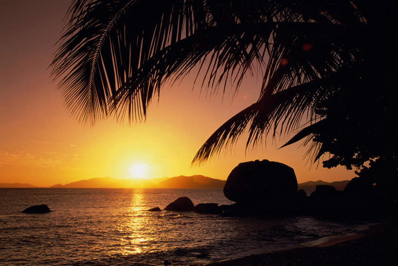 无人,横图,室外,白天,正面,旅游,度假,海浪,海洋,石头,美景,日落,沙滩,山,山脉,植物,棕榈树,叶子,加勒比海,阴影,光线,沙子,石子,影子,海岸,景观,浪花,山峰,晚霞,霞光,落日,绿叶,沙地,山峦,背光,娱乐,树,树木,绿色,倒影,阳光,自然,海水,黄昏,群山,享受,休闲,嫩叶,景色,彩霞,南美,放松,生长,成长,南美洲,倒映,拉丁美洲,自然风光,美洲,逆光,海景,棕榈叶,沉积岩,英属维尔京群岛,英属维京群岛,维京群岛,亚美利加洲,南亚美利加洲,处女群岛,维尔京戈尔达岛,维尔京群岛,英属处女群岛,夕照,反照,水成岩,叶,叶片,大海,风浪,海,海水的波动,海滩,近岸浪,石块,岩石,涌浪,夕阳,彩图,斜阳