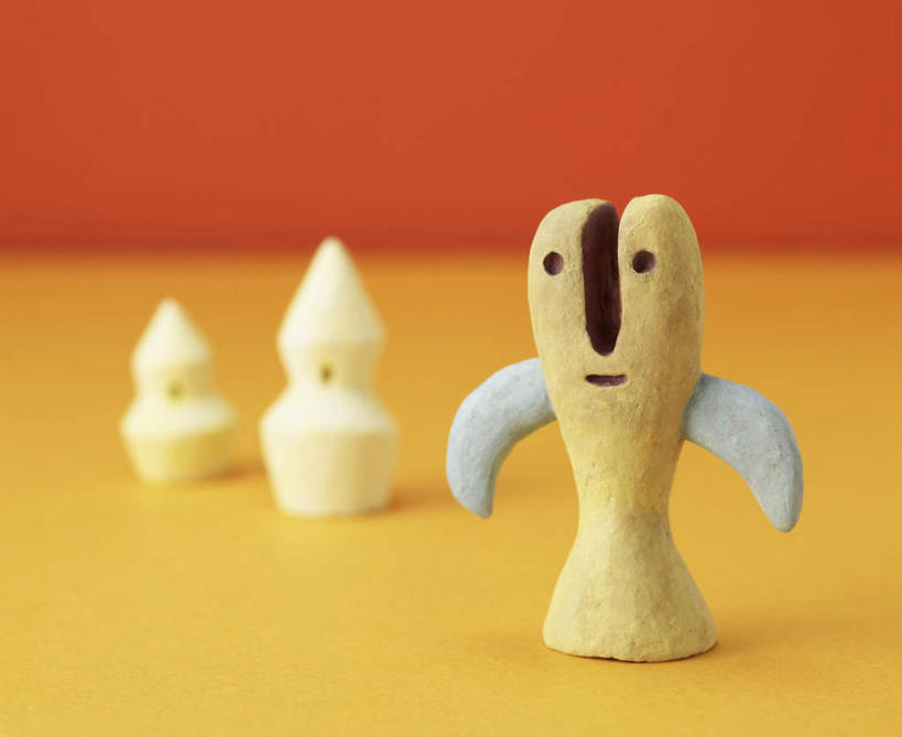 一个人,无人,笑,微笑,横图,室内,特写,白天,正面,静物,雕塑,仅一个男性,仅一个人,一排,朦胧,模糊,艺术,整齐,装饰,雕刻,雕像,泥塑,手工艺品,文化,排列,仅一个年轻男性,三个,工艺品,摄影,影棚,纪念,美术,粘土,高雅,队列,主题,陈列,手工艺,功能,美学,自信心,品位,男人,男性,年轻男性,彩图,影棚拍摄,拍摄