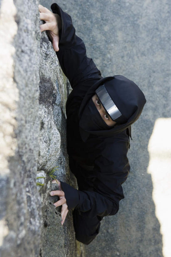 东方人,一个人,攀登,竖图,俯视,室外,白天,民族服装,石头,山,山脉,亚洲,仅一个男性,仅一个人,阴影,光线,石子,头巾,影子,山峰,山峦,注视,黄种人,仅一个年轻男性,阳光,群山,观察,看,爬,遮,遮掩,观看,察看,掩盖,遮挡,关注,间谍,忍者,遮盖,护额,掩饰,杀手,男人,男性,年轻男性,亚洲人,石块,岩石,攀爬,彩图,高角度拍摄,全身,传统服装,民俗服