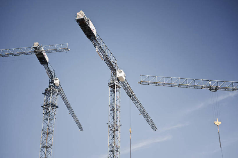 无人,横图,室外,白天,仰视,度假,技术,美景,城市风光,城市,建筑,瑞典,欧洲,阴影,光线,影子,景观,云,云朵,首都,云彩,娱乐,设备,施工,蓝色,白云,蓝天,天空,阳光,天,享受,休闲,机械,起重机,景色,放松,晴朗,工程,斯堪的纳维亚,北欧,斯德哥尔摩,斯堪的那维亚,斯堪的那维亚半岛,斯堪的纳维亚半岛,首府,瑞典王国,斯德哥尔摩省,晴空,彩图,低角度拍摄