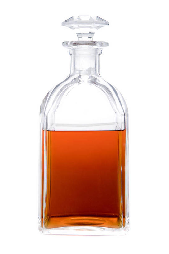 无人,竖图,室内,特写,白天,白色背景,正面,白兰地,酒类,玻璃制品,酒,酒瓶,饮料,一个,玻璃瓶,瓶子,摄影,影棚,单个,一瓶,法国白兰地,干邑白兰地酒,干邑,蒸馏酒,烈酒,彩图,影棚拍摄,拍摄