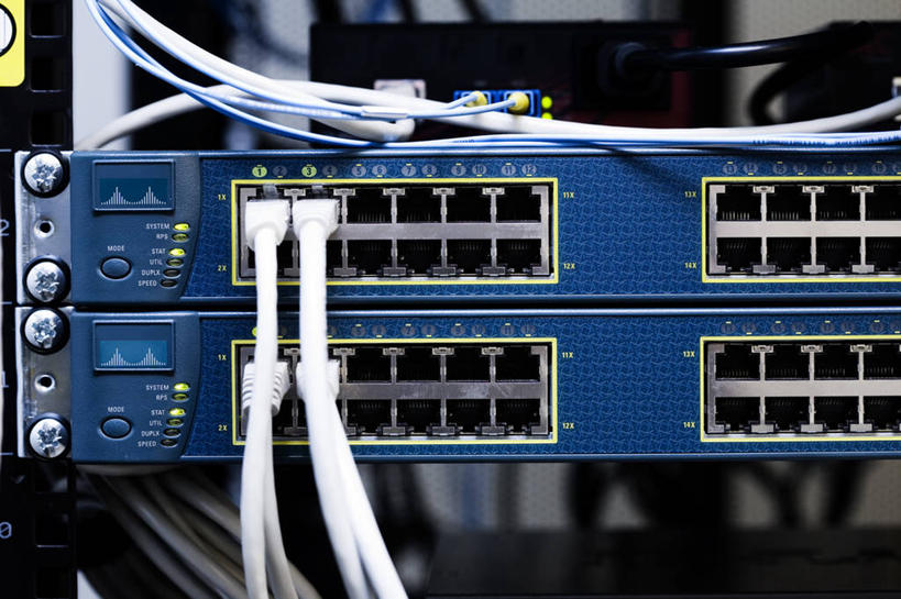 无人,横图,室内,特写,白天,正面,通讯,数据,科技,静物,阴影,朦胧,模糊,环绕,缠绕,反射,传输,网络,信息,影子,通讯设备,通信,创意,网线,通信设备,水晶头,纠缠,路由器,线缆,彩图,网关设备