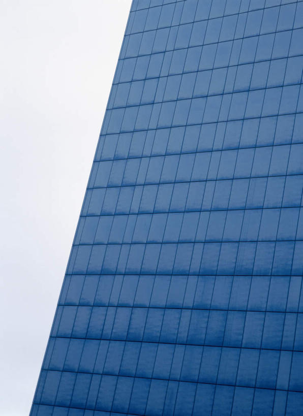 无人,家,竖图,室外,白天,仰视,度假,美景,城市风光,城市,瑞典,欧洲,一幢,房屋,屋子,景观,娱乐,楼房,住宅,蓝色,蓝天,天空,天,享受,休闲,景色,放松,晴朗,斯堪的纳维亚,北欧,斯堪的纳维亚半岛,万里无云,瑞典王国,晴空,晴空万里,彩图,低角度拍摄,房子