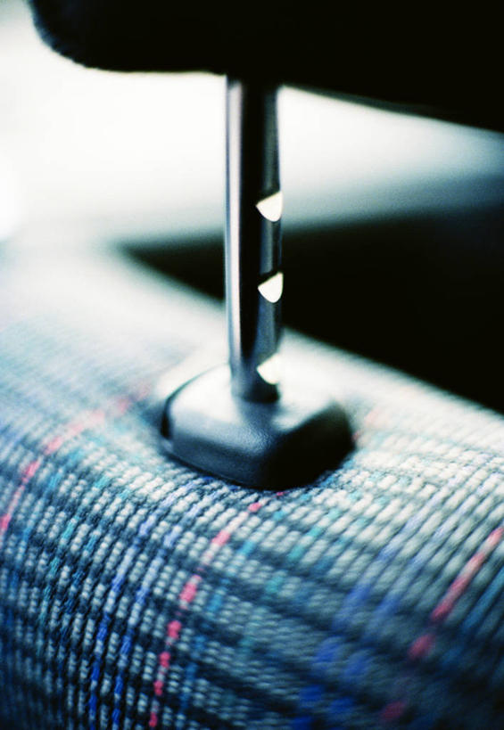 无人,竖图,俯视,室内,特写,白天,靠垫,静物,金属制品,朦胧,模糊,金属,靠枕,垫子,枕头,彩图,高角度拍摄