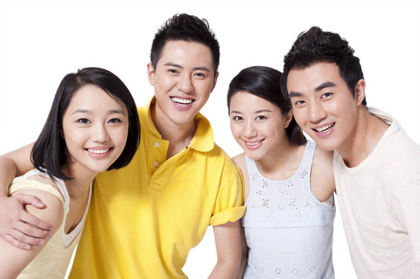 东方人,成年人,四个人,笑,微笑,露齿笑,横图,特写,留白,白色背景,正面,时尚,友谊,幸福,北京,中国,亚洲,一排,整齐,并排,休闲装,排列,健康,搭,摄影,影棚,生活方式,酷,搭着,队列,摄影棚,肖像,东亚,集体照,团结,男人,男性,年轻男性,年轻女性,女人,女性,亚洲人,中国人,年轻人,拥抱,半身,彩图,影棚拍摄,欢乐,拍摄,挨着