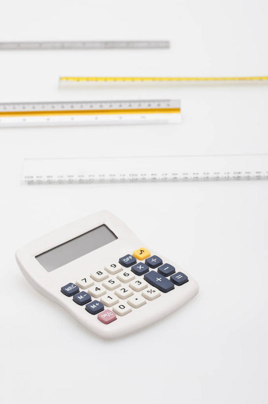 无人,设计师,办公室,竖图,室内,特写,白色背景,商务,集体,计算器,静物,金属制品,北京,中国,亚洲,准备,工作,计算,测量,金属,电器,刻度,办公用品,利益,设备,书桌,物品,尺,卷尺,团体,比较,创意,摄影,奋斗,生活方式,测量工具,尺子,愿望,组织,衡量,准确,绘图,比例尺,工作室,努力,比例,创新,东亚,测绘,计划书,量具,量仪,标度,新意,扩大,缩小,缩尺,理想,技能,设计,彩图,三棱尺