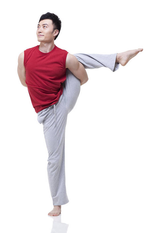 东方人,成年人,一个人,笑,微笑,露齿笑,竖图,留白,白色背景,正面,信心,北京,中国,亚洲,仅一个男性,仅一个人,伸展,训练,休闲装,仅一个年轻男性,教练,职业,健康,活力,力量,平衡,瑜珈,摄影,影棚,协调,动作,敏捷,摄影棚,努力,弹性,东亚,技能,男人,男性,年轻男性,亚洲人,中国人,年轻人,彩图,影棚拍摄,拍摄,教练员,教练者