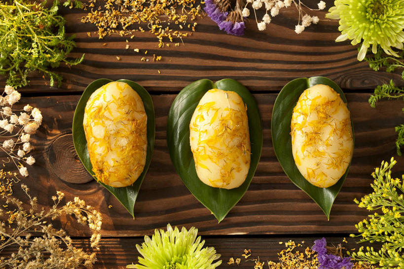 点心,无人,横图,俯视,彩色,特写,烘焙,桌子,静物,叶子,中国,亚洲,艺术,装饰,美味,食品,小吃,饮食,花,甜食,诱惑,摄影,五颜六色,色彩斑斓,创造力,膳食,五彩缤纷,东亚,五彩斑斓,五光十色,彩图,高角度拍摄,影棚拍摄,桂花糕