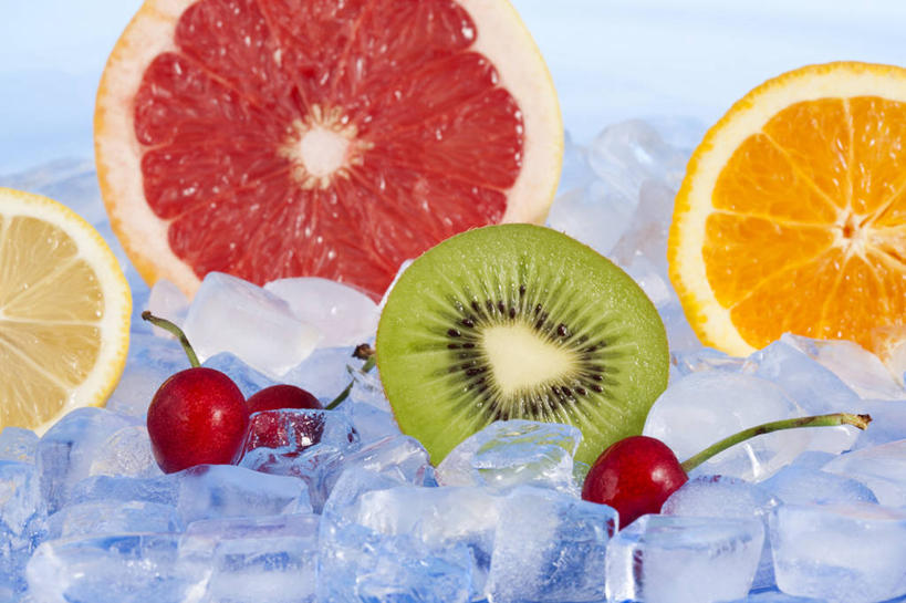 无人,横图,特写,留白,柠檬,樱桃,静物,水果,中国,亚洲,冰块,食品,葡萄柚,饮食,果肉,素食,摄影,有机食品,影棚,生活方式,维生素,简单,清新,摄影棚,横截面,东亚,柑橘属,健康食物,纯净,酸橙,彩图,影棚拍摄,拍摄,人造冰