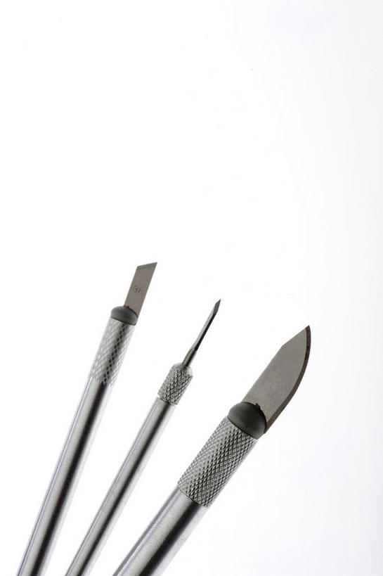 无人,竖图,室内,留白,白色背景,静物,金属制品,锐利,金属,材料,工具,图像,摄影,影棚,多样,锋利,尖锐,准确,摄影棚,医疗器械,解剖刀,选择,医疗工具,彩图,影棚拍摄,拍摄