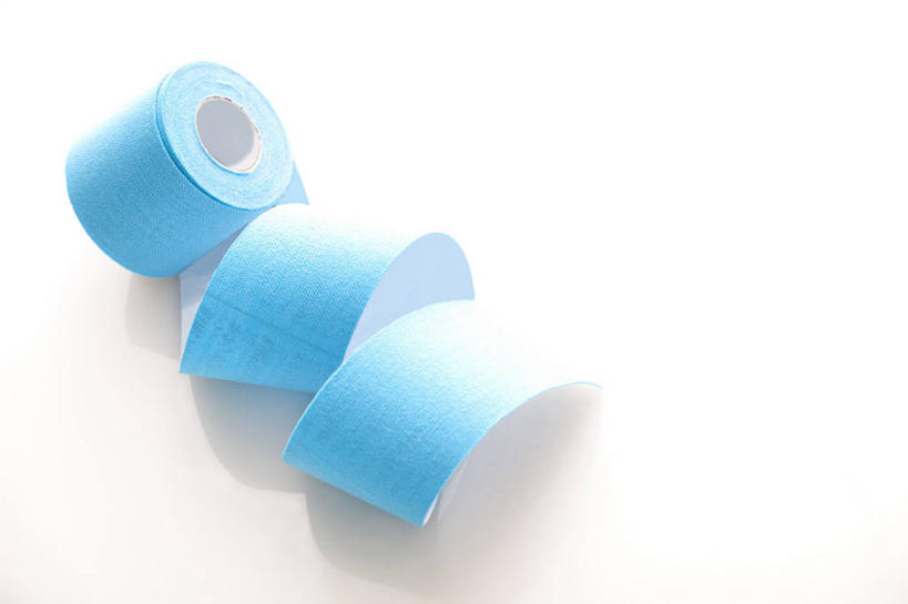 无人,横图,留白,白色背景,静物,蓝色,摄影,影棚,保护,关爱,摄影棚,绷带,彩图,影棚拍摄,拍摄