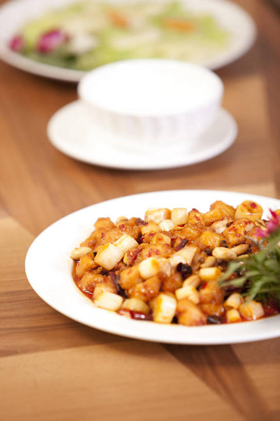 无人,竖图,室内,晚餐,午餐,餐桌,静物,餐具,北京,亚洲,房屋,美味,食品,饮食,碗,摄影,膳食,中国文化,东亚,彩图,宫爆鸡丁