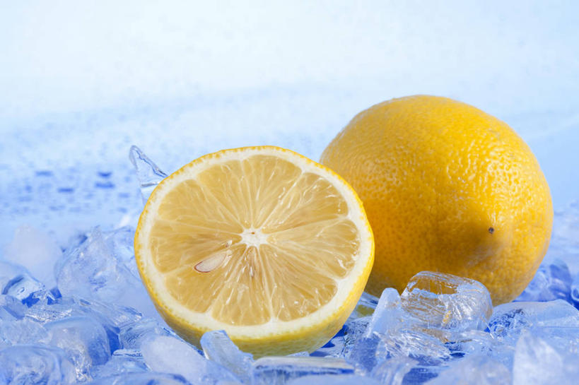 无人,横图,彩色,留白,柠檬,静物,水果,中国,亚洲,冰块,食品,饮食,两个,果肉,素食,冷,摄影,有机食品,影棚,生活方式,五颜六色,色彩斑斓,维生素,简单,清新,摄影棚,横截面,五彩缤纷,东亚,柑橘属,健康食物,纯净,五彩斑斓,五光十色,彩图,影棚拍摄,拍摄,膳食纤维,人造冰