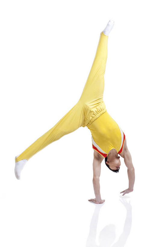 东方人,成年人,健壮,一个人,运动员,竖图,留白,白色背景,正面,运动服,制服,锻炼,快乐,比赛,运动,信心,竞争,北京,中国,亚洲,仅一个男性,仅一个人,体操,竞技运动,训练,娱乐,仅一个年轻男性,职业,休闲,奥运,活力,力量,摄影,影棚,颠倒,敏捷,体育运动,摄影棚,决心,自由体操,东亚,队服,技能,侧手翻,体育活动,体育,男人,男性,年轻男性,亚洲人,中国人,年轻人,体育运动员,运动选手,彩图,影棚拍摄,健身,拍摄,紧身连衣裤