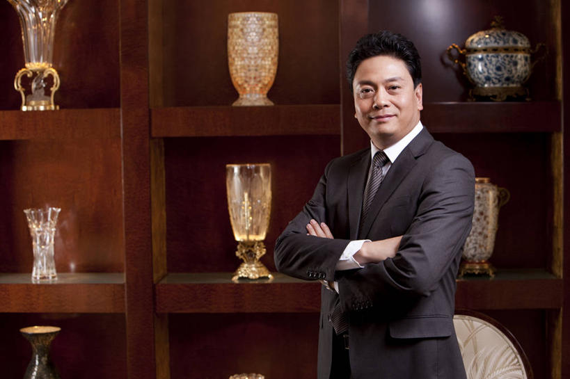 东方人,成年人,中年人,老年人,一个人,商务人士,商务男性,站,双手交叉,微笑,横图,室内,留白,正面,衬衫,商务,快乐,满意,幸福,骄傲,成功,信心,酒店,北京,中国,亚洲,仅一个男性,仅一个人,仅一个中年男性,套装,娱乐,大厅,会所,财富,俱乐部,摄影,生活方式,权威,领导,双手抱胸,享乐,成就,华贵,商务装,工薪阶层,东亚,欧洲文化,把握,老年男性,男人,男性,中年男性,亚洲人,中国人,白领,上班族,半身,彩图,衬衣,首席执行官,头等舱,上层阶级,社交,掌控