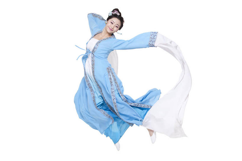 东方人,成年人,一个人,跳,笑,微笑,露齿笑,横图,留白,白色背景,正面,民族服装,快乐,幸福,北京,中国,亚洲,仅一个年轻女性,仅一个女性,仅一个人,表演,服装,艺术,半空,古典,文化,飞,传统,扮演,衣服,发饰,飞天,活力,美女,摄影,服饰,影棚,生活方式,仙女,古装,演出,袖子,高雅,优美,娱乐活动,发髻,中国文化,摄影棚,古典风格,演出服,东亚,东亚文化,韵味,技能,年轻女性,女人,女性,亚洲人,中国人,年轻人,舞者,彩图,影棚拍摄,传统服装,民俗服,装扮,欢乐,拍摄,舞蹈,魅力,传统文化,美人,水袖