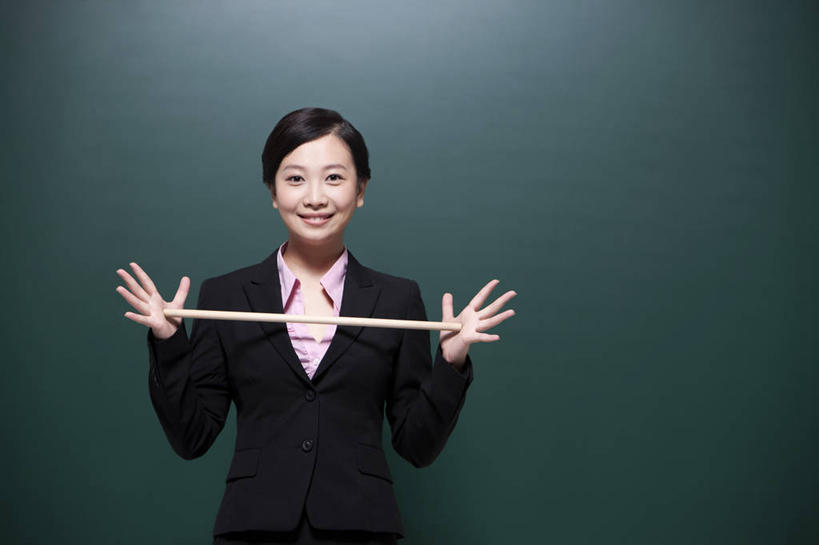 点心,奶酪,东方人,成年人,一个人,教师,微笑,横图,室内,白天,留白,正面,快乐,幸福,智慧,信心,北京,中国,亚洲,仅一个年轻女性,仅一个女性,仅一个人,准备,套装,正装,干酪,起司,食品,芝士,教育,营养,拿着,食物,黑板,零食,教,职业,教室,乳酪,摄影,生活方式,指导,权威,乳制品,知识,关爱,努力,肖像,发酵,东亚,责任,贡献,年轻女性,女人,女性,亚洲人,中国人,年轻人,讲师,半身,彩图,大学,小学,奶酪棒,芝士棒