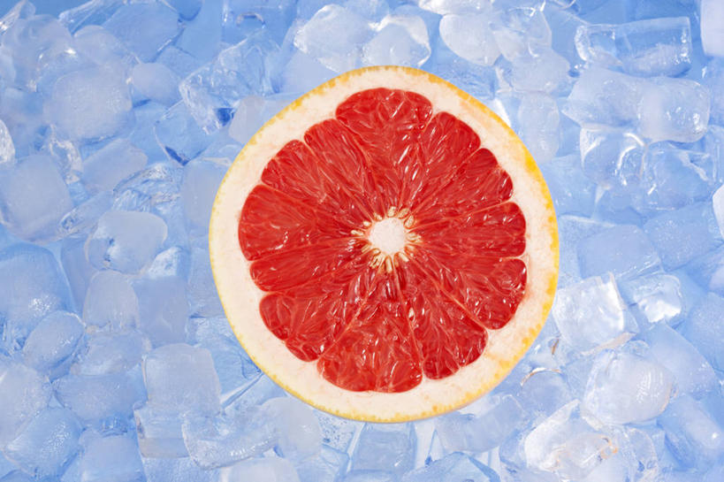 无人,横图,彩色,特写,留白,静物,水果,中国,亚洲,冰块,食品,葡萄柚,饮食,红色,素食,冷,摄影,有机食品,生活方式,五颜六色,色彩斑斓,维生素,简单,清新,横截面,五彩缤纷,东亚,柑橘属,健康食物,纯净,五彩斑斓,五光十色,彩图,影棚拍摄,膳食纤维