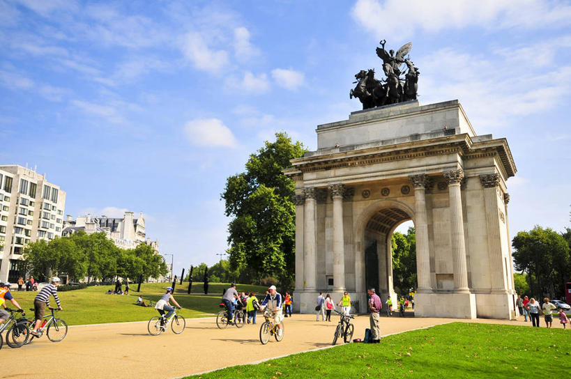 无人,宫殿,横图,室外,白天,旅游,建筑,英国,欧洲,伦敦,大门,云,宏伟,英格兰,白金汉宫,树,蓝色,绿色,风景,天空,地标建筑,美女,摄影,建造,彩图,旅行