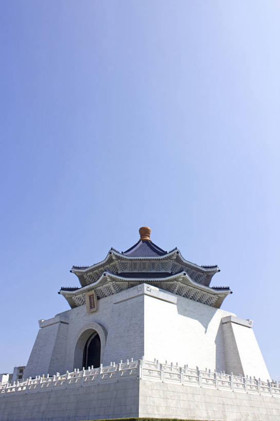 无人,竖图,室外,白天,旅游,建筑,台湾,中国,亚洲,宏伟,蓝色,风景,天空,地标建筑,摄影,纪念,留念,中正纪念堂,怀念,东亚,台北,万里无云,彩图,旅行